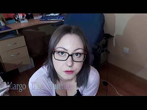 ❤️ Noia sexy amb ulleres xucla un consolador profundament davant la càmera ❤️ Porno al ca.3dhentaix.ru ❤